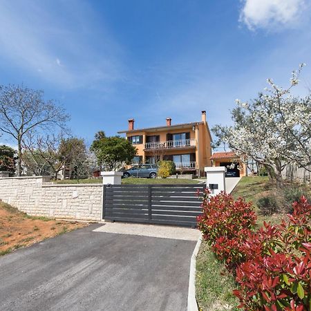 Casa Bruna Labin  Luaran gambar