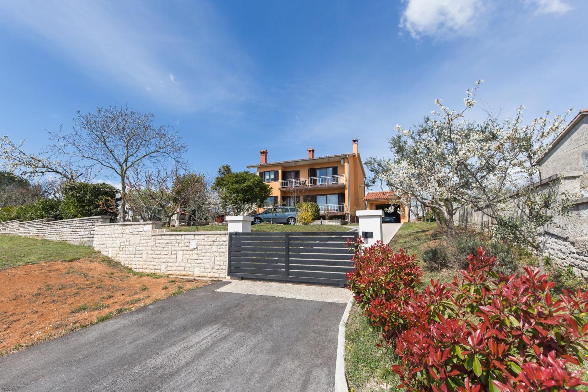 Casa Bruna Labin  Luaran gambar