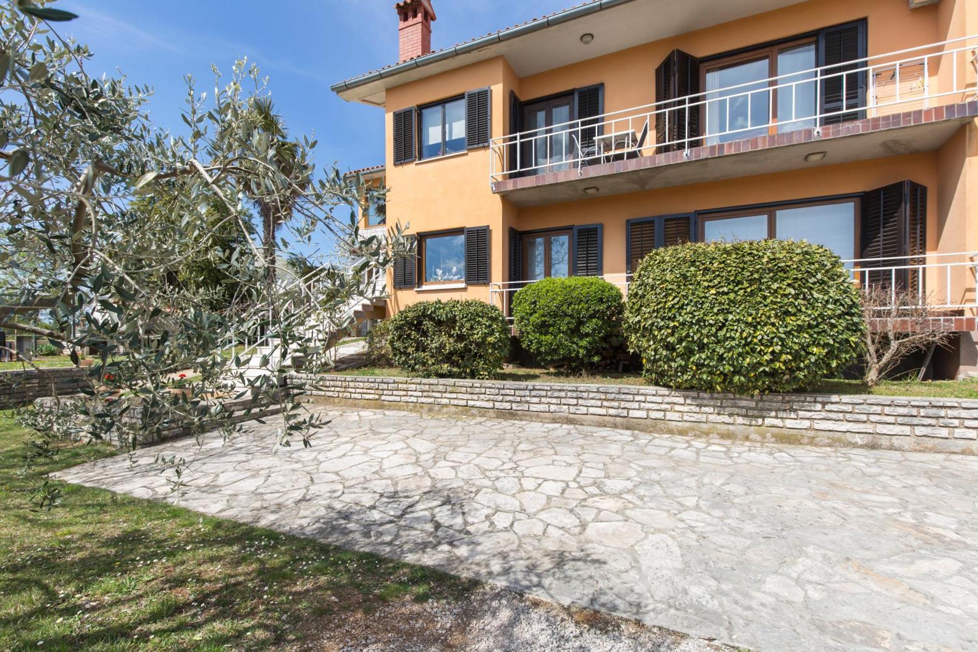 Casa Bruna Labin  Luaran gambar